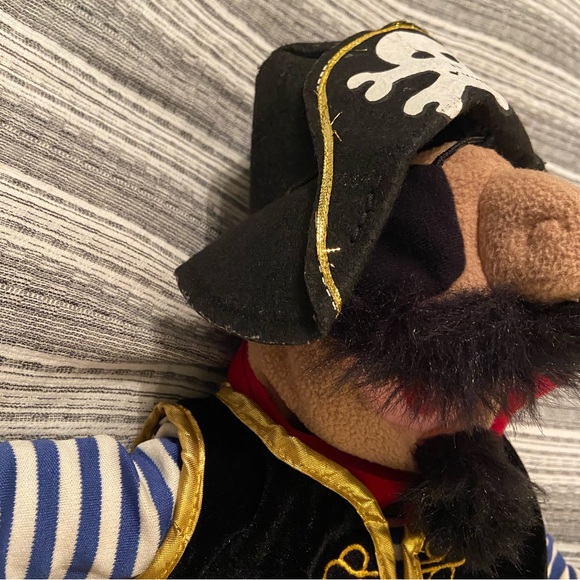 Melissa & Doug Pirate Hand Puppet Barnacle Bart Pretend Play Plush No Stick - Picture 7 of 11